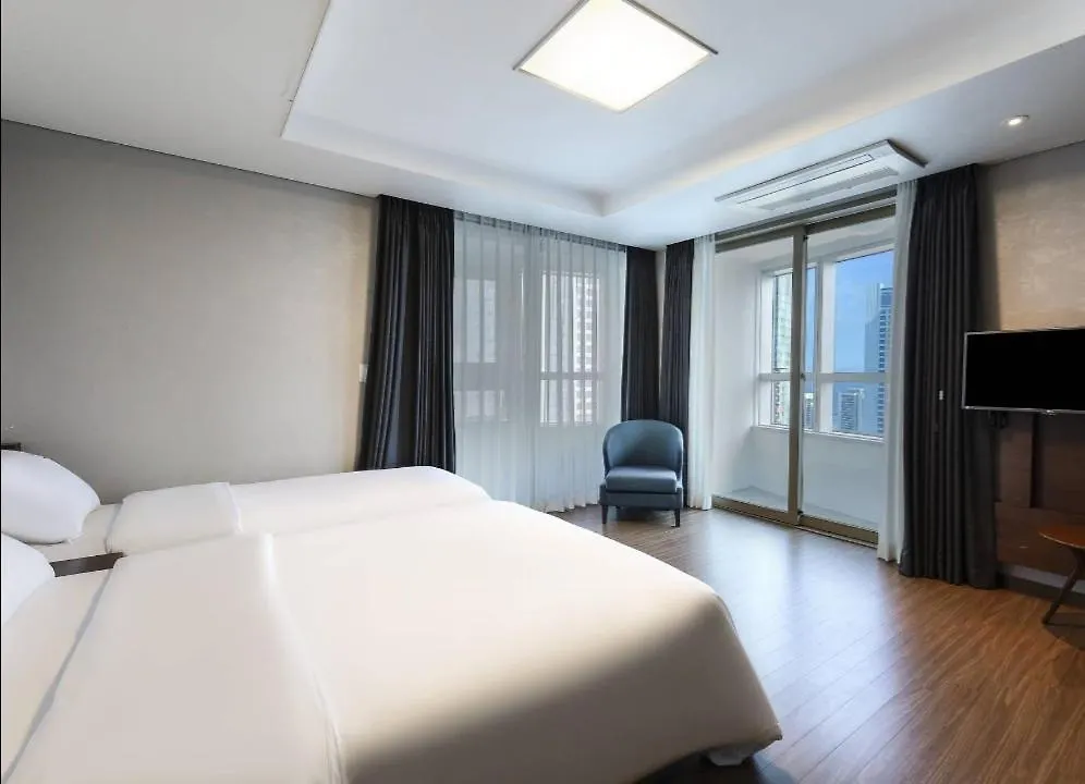 Haeundae Wide Ocean View & Residence Busan Hotel