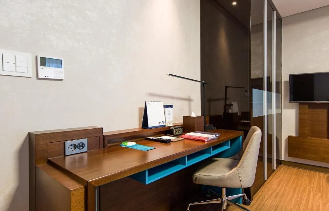 Haeundae Wide Ocean View & Residence Busan Hotel