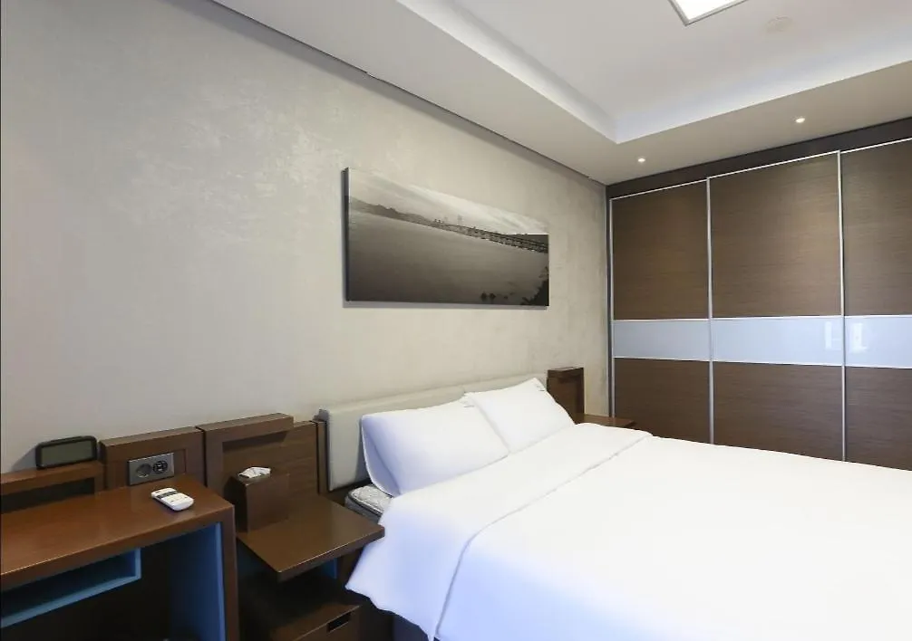 Hotel Haeundae Wide Ocean View & Residence Busan
